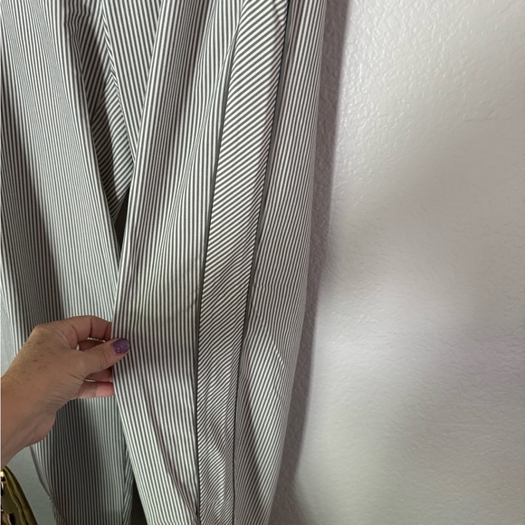 Athleta Casual Slacks. Stretch Fabric. Elastic Back Waist. Zip Back Pockets S-8. - Picture 8 of 10